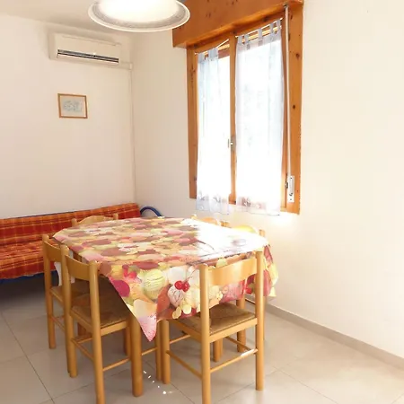 Flat In A House With Garden *