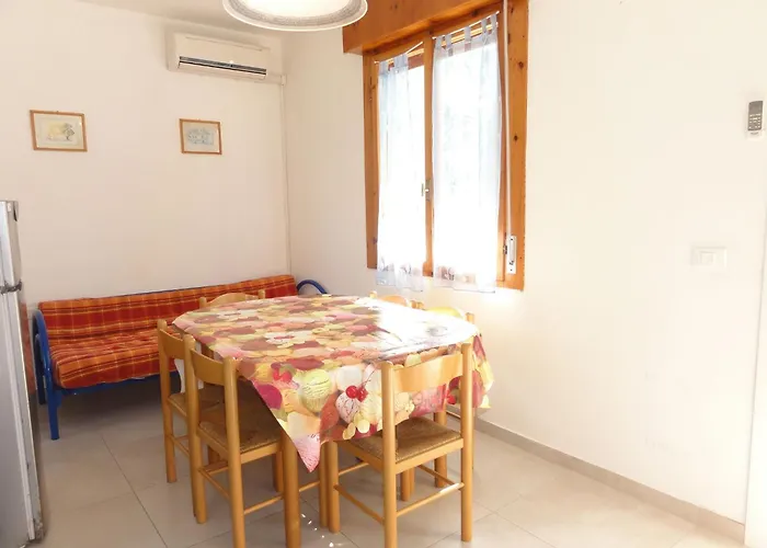 Flat In A House With Garden *